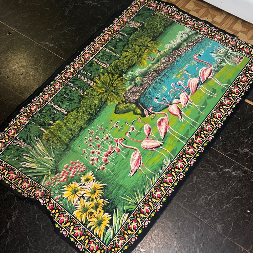 Nice floor rug. 4x2.5 size.